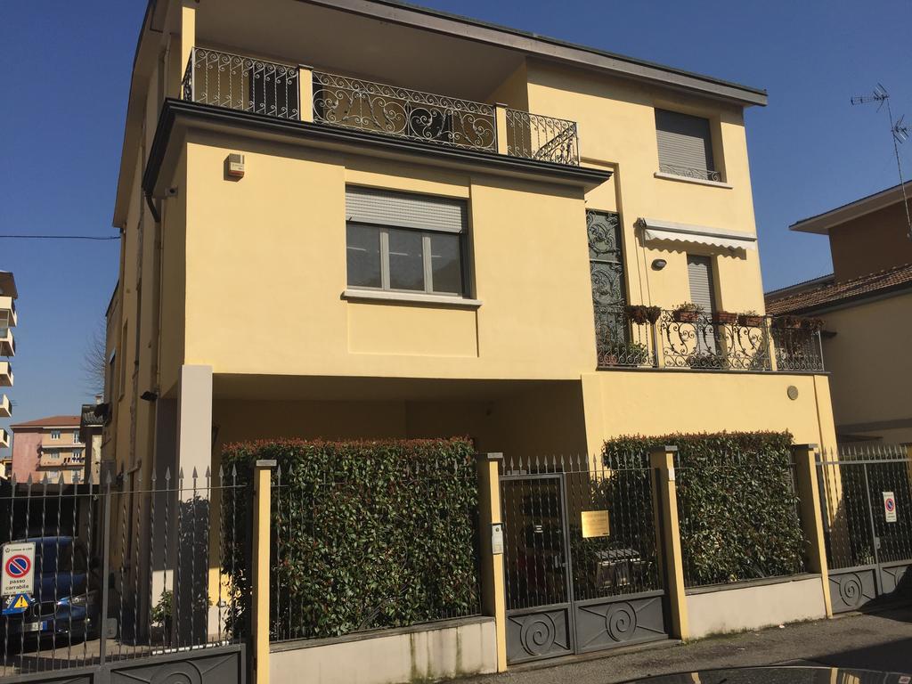 Guesthouse Flora Lodi Dış mekan fotoğraf