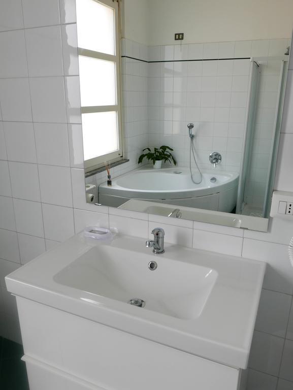 Guesthouse Flora Lodi Dış mekan fotoğraf