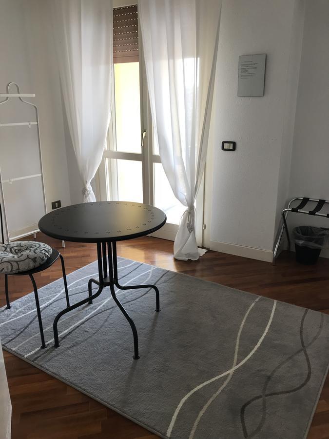 Guesthouse Flora Lodi Dış mekan fotoğraf